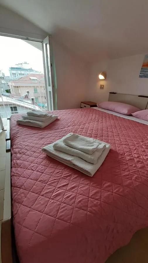 Hotel Elisabetta 2 Stelle カットーリカ